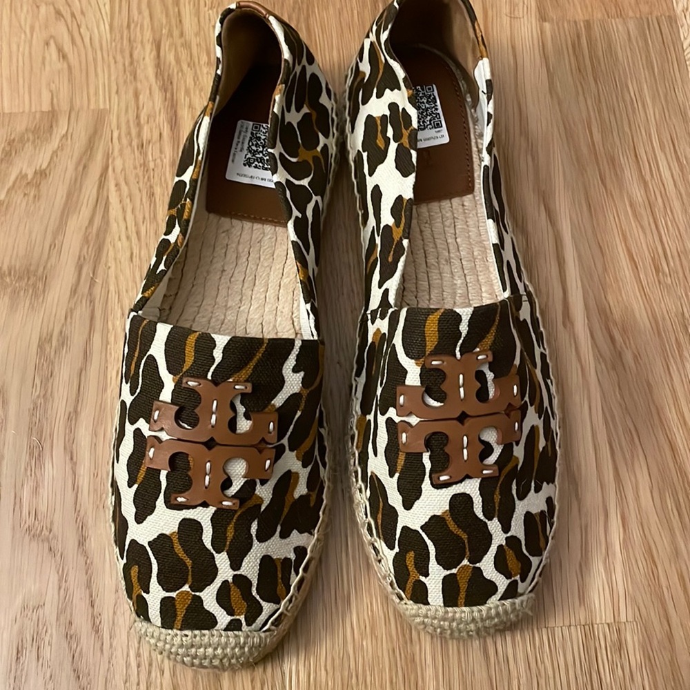 Brand new Tory Burch Everly Canvas Flat Espadrille Shoes